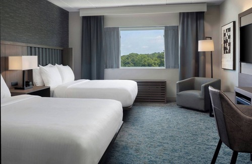 Framingham Hotel | Renaissance Framingham Hotel & Conference Center