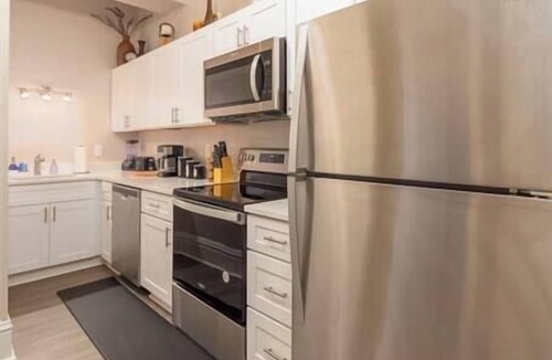 West Central Apartment | Renovated 2 bed, 2 bath, Near Arena and Downtown!