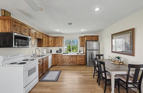 Gooding County Apartment | Renovated 4-bedroom apartment in bucolic Wendell