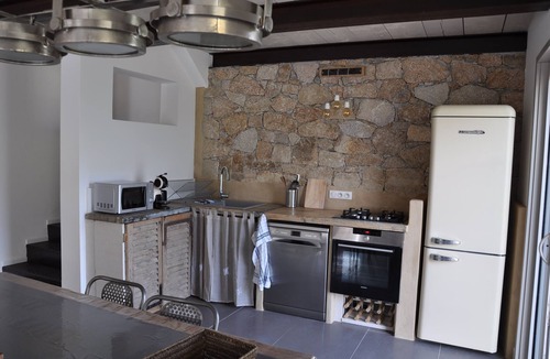 Lunghignano House | RENOVATED BERGERIE CLIMATISEE PANORAMIC VIEW POOL HEATED BEACHES A 12MN