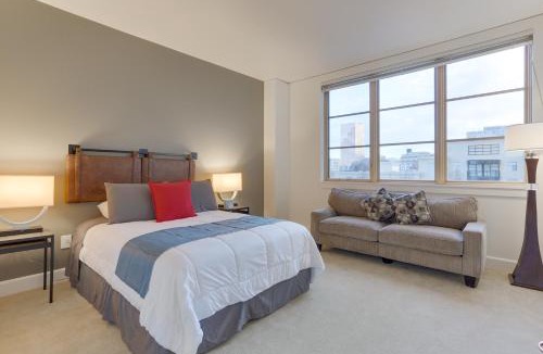 Pearl District Apartment | Renu Suites at The Burlington Portland