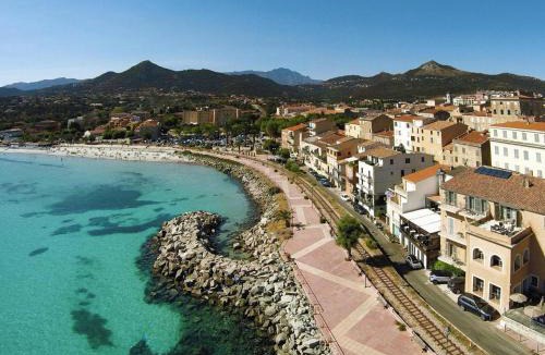 L'Ile-Rousse Apartment | Res Le Vieux Moulin Ile Rousse, Apartment for 4 pers