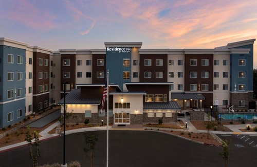 Clovis Hotel | Residence Inn by Marriott Fresno Clovis