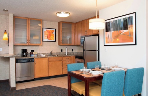 Maumee Hotel | Residence Inn by Marriott Toledo Maumee