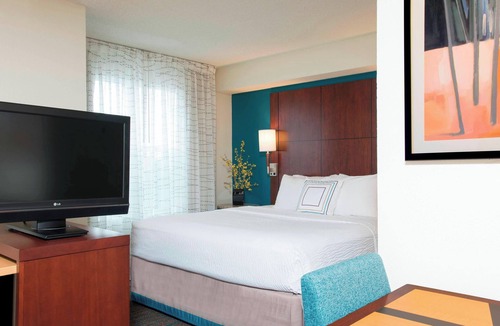 Maumee Hotel | Residence Inn by Marriott Toledo Maumee