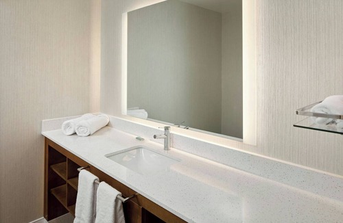 Charleston Hotel | Residence Inn by Marriott Charleston Patriots Point