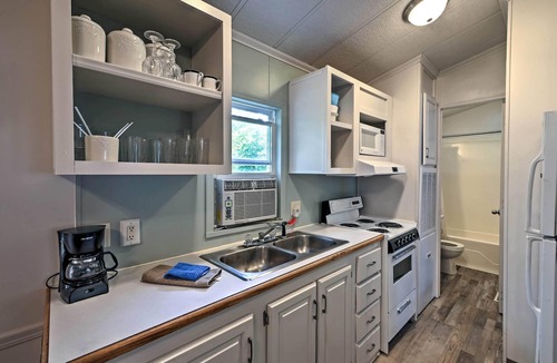 Put-in-Bay Cabin | Resort Cabin 1 Mi to Middle Bass Island State Park