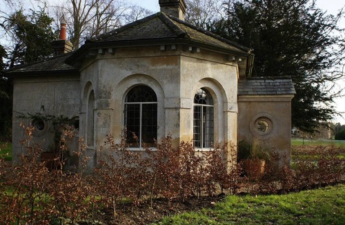 Wimborne Saint Giles Apartment | Restored 17th century cottage w/firepit. Nestled within heritage estate grounds.
