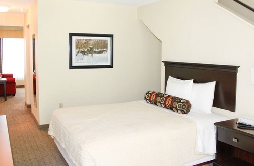 Kelleys Island House | Retreat to the Scenic Iroquois Suites on Kelleys Island 224
