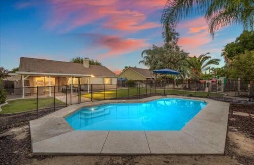 Greenacres Villa | Revitalizing 3 Bedroom Home With Pool, Pet-Friendly, Wi-fi