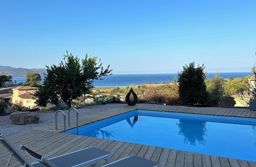 Coggia House | Rez de Villa , Piscine vue mer