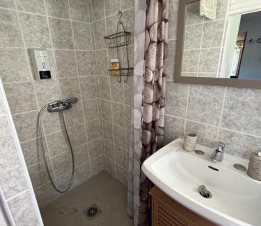 Santa Giulia House | Rez de villa pour 2 personnes près de Santa Giulia
