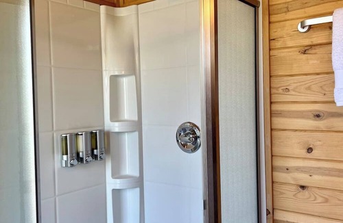 Cornville Cabin | Rhodonite Cabin: Nurture Your Spirit