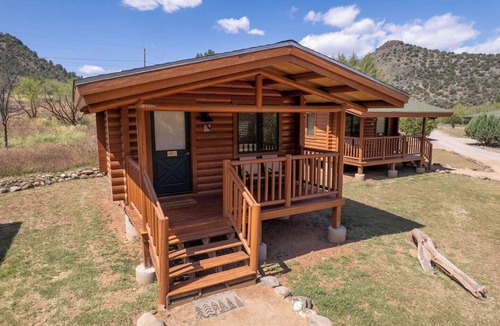 Cornville Cabin | Rhodonite Cabin: Nurture Your Spirit