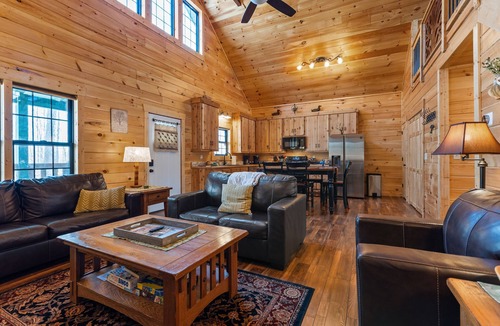 Frenchburg Cabin | Ridge Top Cabin Retreat w/Hot Tub & Game Room