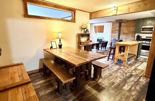 Missoula Cabin | Ridgeline Retreat - Missoula Cabin - Entire Home