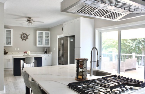 Lancaster House | River Pointe Place- Waterfront -Private Dock -Hot Tub/Spa