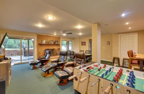 Reedville House | 'River's Edge Retreat’ with Kayaks & River Access!