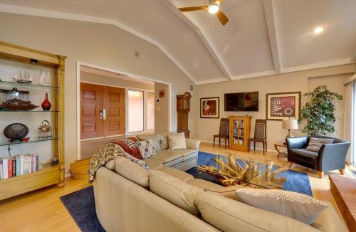 Reedville House | 'River's Edge Retreat’ with Kayaks & River Access!