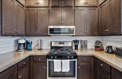 Elkhart House | River View 3BR/2.5BA | 5m DT Elkhart, 30m ND