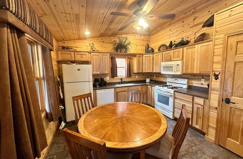 Greer Cabin | Riverden on the Little Colorado River