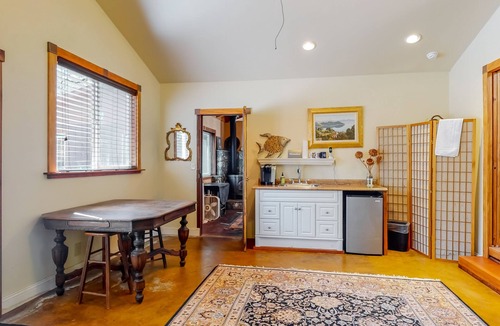 Burnt Ranch House | Riverfront getaway with a private beach, great views, & fantastic fishing