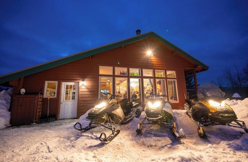 Tamarack Resort Apartment | Riverfront Lodge | Sleeps 22+ | Hot Tub & Fire Pit | Private Beach | Ride-Out Snowmobile & ATV Access | Sports Bar & Game Room | Gourmet Kitchen | Between Tamarack & Brundage Ski Resorts