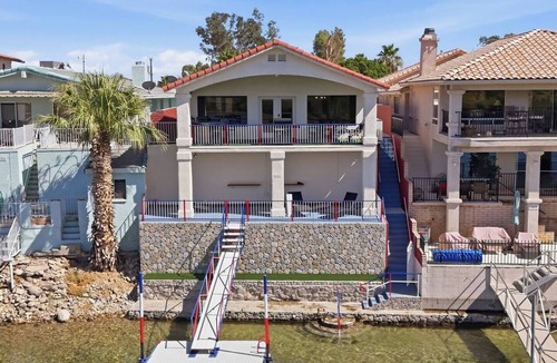 Bullhead City House | Riverfront Retreat Private Dock Game Room Sleeps12