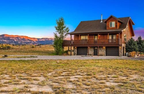 Panguitch House | Riverfront Retreat Near Bryce Canyon National Park