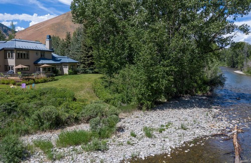Hailey House | Riverfront! Spacious 5BD, 4.5BA pet-friendly vacation home on the Big Wood River