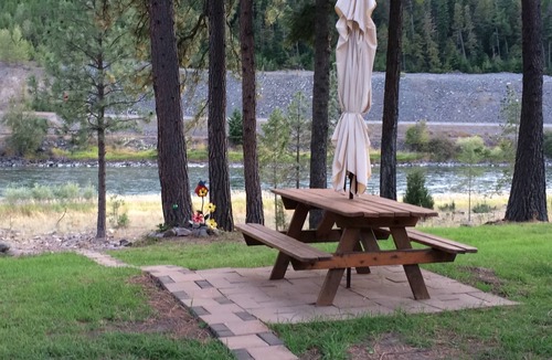 Libby Cabin | Riverside Cabin adjacent to Kootenai National Forest with Mountain View