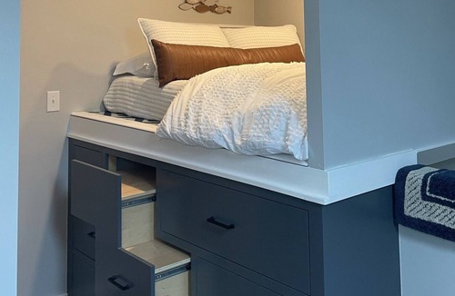 Roselawn Finance Apartment | Riverside Retreat