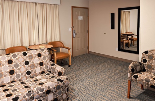 Clarkston Hotel | RiverTree Inn & Suites