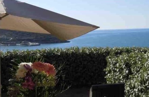 Galeria Apartment | Roc A Mare Galeria sea view apartment, quiet, air conditioning, wifi, beach 200m away