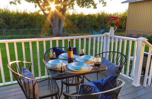 Milton-Freewater House | Rocks District Wine Country Cottage, Fire Pit, Orchard Views, Southside Wineries