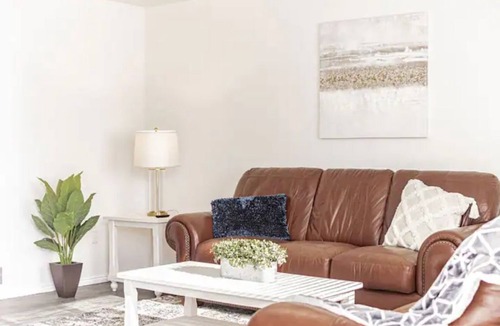 Inkom House | Rockwell Inn 6 | 2 King BD | Beautiful Views | Ski