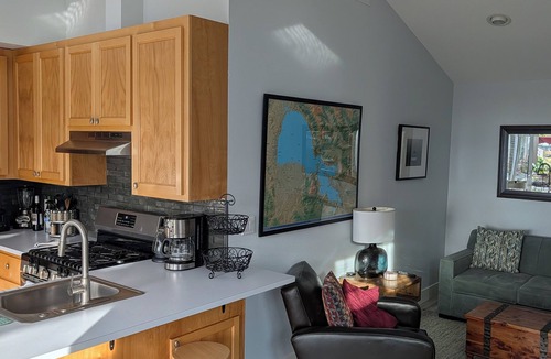 North Lakeport Cottage | Rocky Point Cottage Lakefront 3bd 2ba