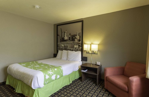 Florence Hotel | Rodeway Inn Florence - Cincinnati South