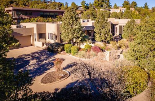 Sedona House | Rolling Sedona Paradise 4 Bdrm, 4.5 BA, Pool