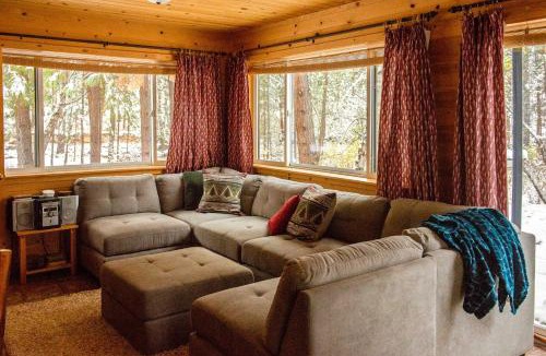 Winthrop House | Romantic Riverfront Cottage - 1 Mile to Winthrop!