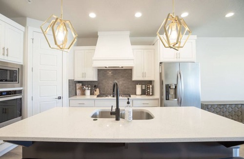Washington Villa | Rooftop Hot Tub & Heated Pool