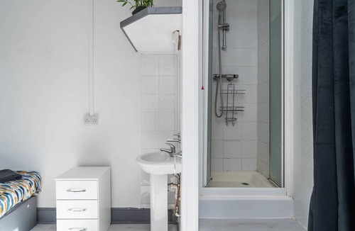 Southampton City Centre House | Room 1 - The Archers
