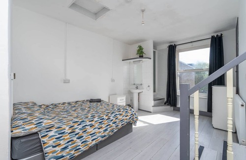 Southampton City Centre House | Room 1 - The Archers