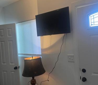 Downtown Riverside Apartment | Room in Riverside