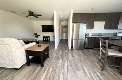 Turlock Apartment | Room with Queen bed, Pets welcome