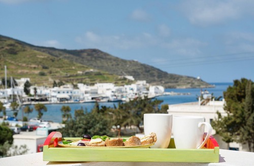Katapola Apartment | Room with Sea View, Wi-Fi and Air Conditioning