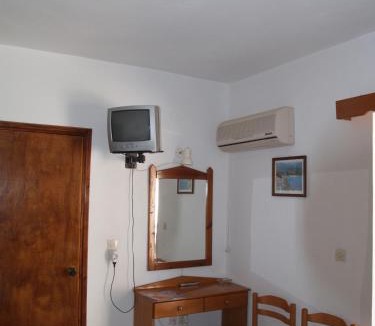 Karpathos Town Apartment | Roses Studios