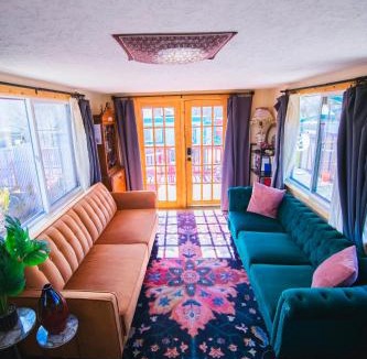Truth or Consequences House | Rosy's Oracle with Private Hot Springs Tub