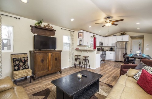 Winona House | Rural, high desert, private. Hot Tub, fire pit, fully fenced, views for days!