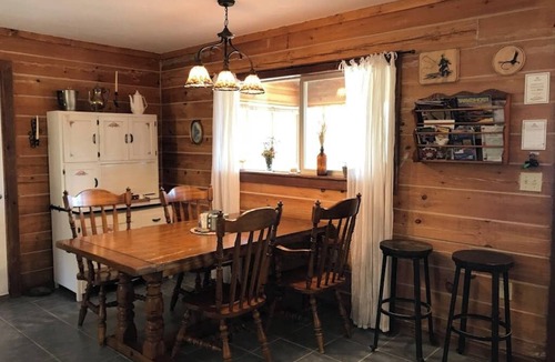Alpine Village Cabin | Rustic and charming dog-friendly mountain retreat with deck, W/D, & amazing view